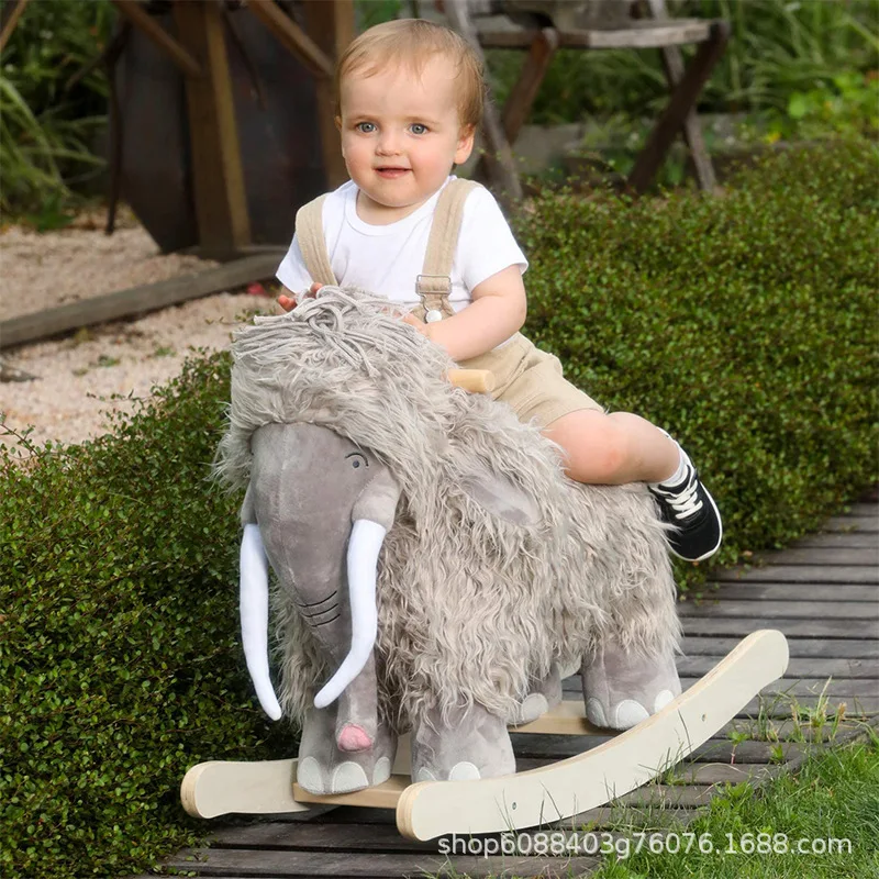 Cavalo de balanço crianças cadeira de balanço phuket tailandés meninos e meninas brinquedos de madeira maciça cavalo de balanço adultos podem sentar