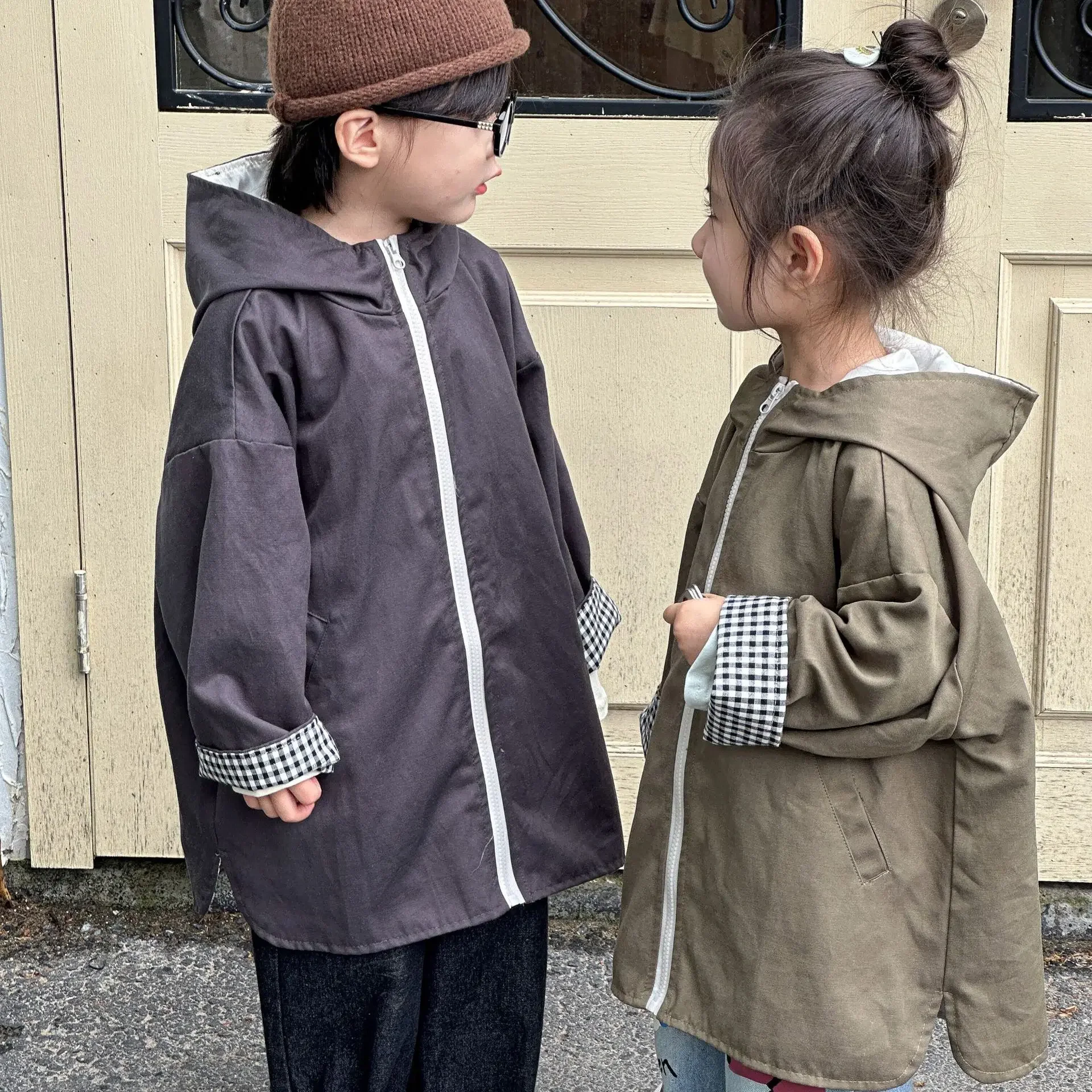 Abbigliamento per bambini tutto abbinato cappotto allentato 2024 nuova primavera e autunno ragazzi ragazze stile coreano Top Fashion Casual giacca con cappuccio