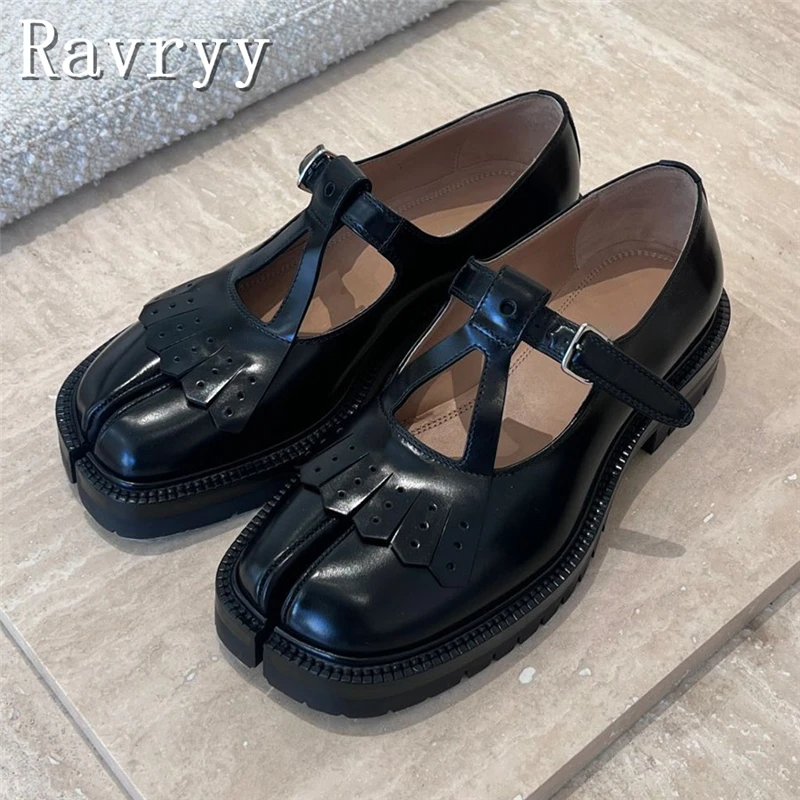 Split Toe Thick-Soled Mary Jane Shoes Designer New British Tassels T-Tied Buckle Pig Trotters Shoes Women's Casual Flat Shoes