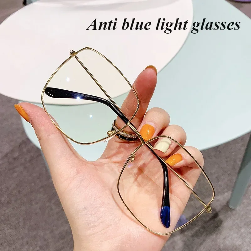 2024 Fashion Elegant Anti Blue Light Glasses Big Square montatura in metallo trasparente per occhiali da vista per Computer da donna e uomo