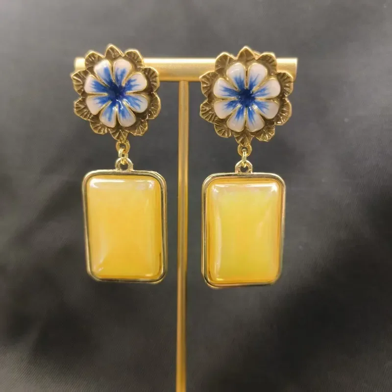 Medieval vintage flower sugar cube earrings retro style temperament versatile earrings enamel flower medieval stud earrings
