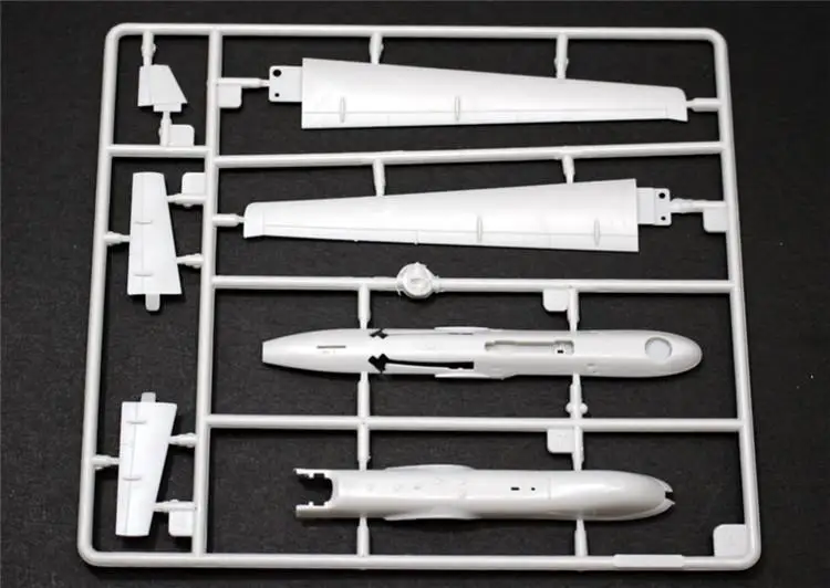 MQ-9 Reaper Multi-Mission Unmanned Drone 1/100 Scale Kinetic SW91001 Plastic Hobby Display Model Kit