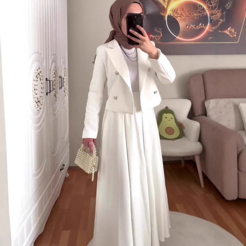 مجموعة فستان طويل أنيق بأكمام طويلة لخريف 2025