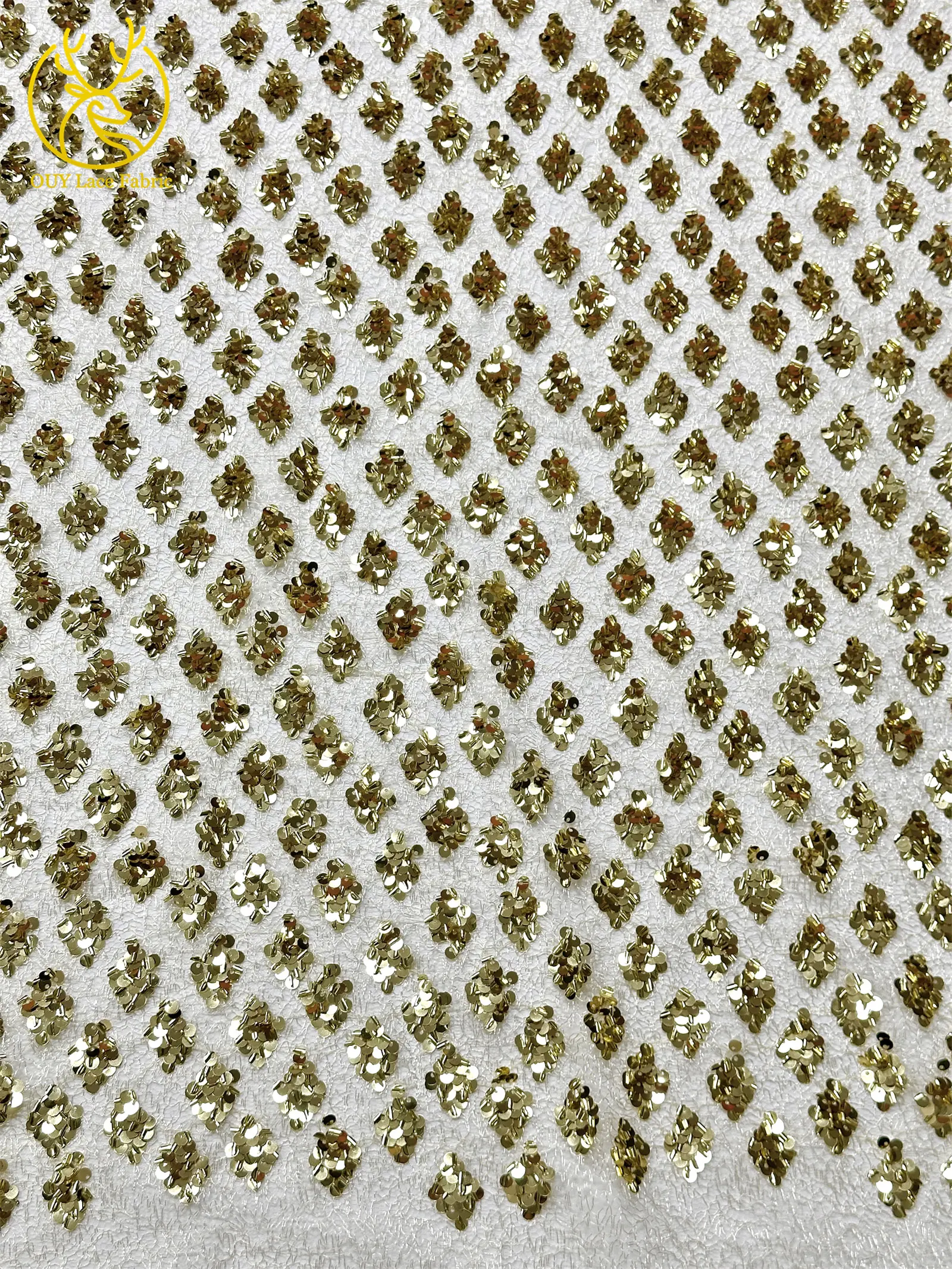 Neuester eleganter französischer Pailletten-Spitzenstoff 2026 Afrikanischer nigerianischer Spitzenstoff, geeignet für Damen-Partykleider und Hochzeitskleider – Detail 8