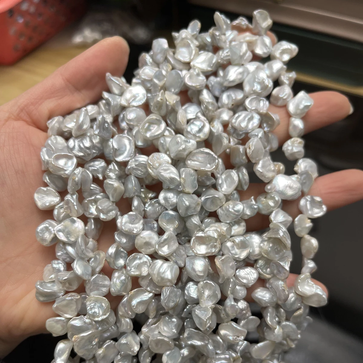 

Высококачественные белые натуральные пресноводные жемчужины 9–12 мм, барочные бусины в форме лепестков для изготовления ювелирных изделий, ожерелий, аксессуаров, 36 см