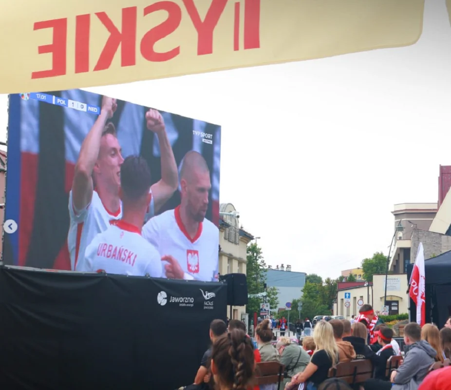 

Прокат светодиодных дисплеев высокой скорости освежения P2.976, наружный водонепроницаемый литой алюминиевый шкаф 500*1000 мм.