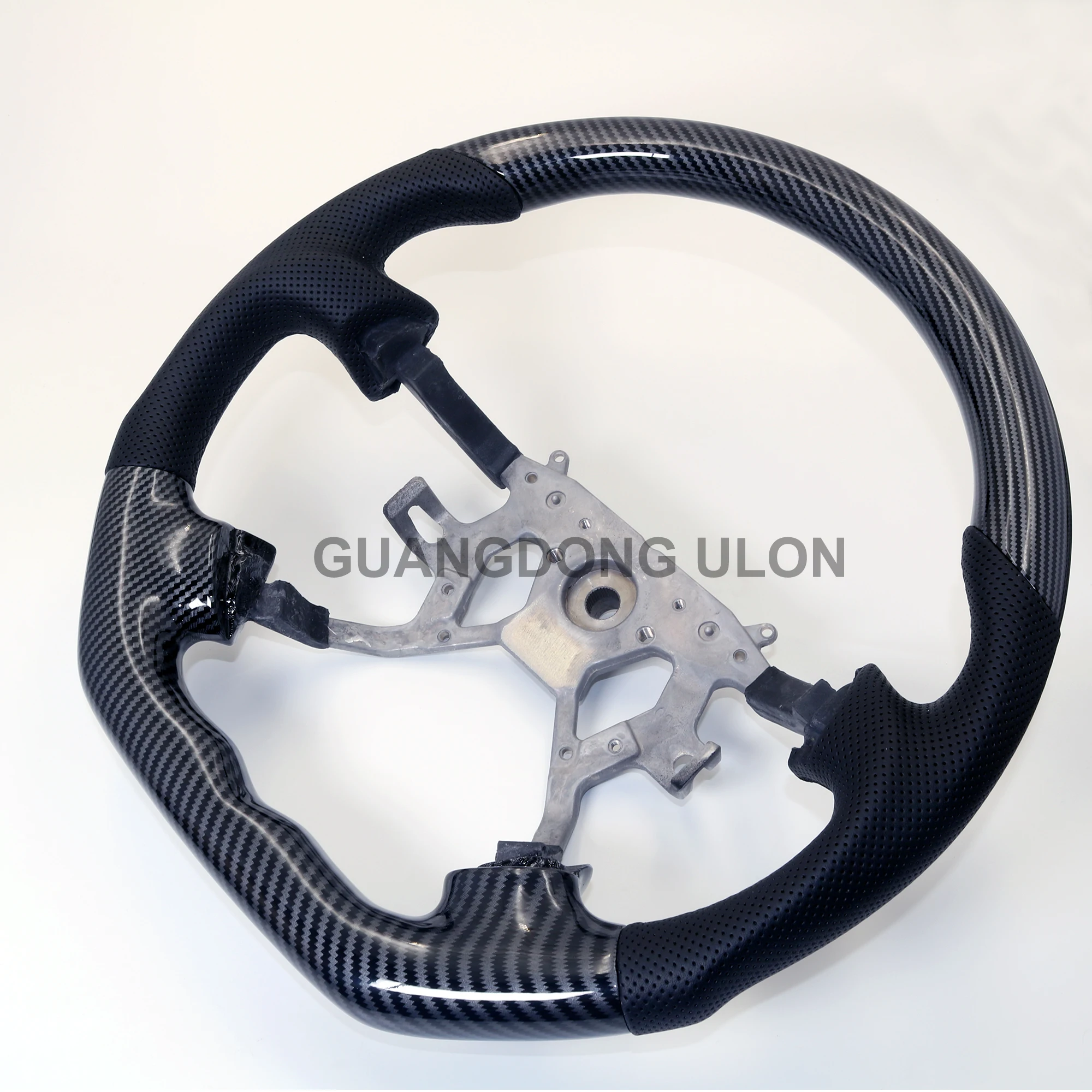 High Quality Carbon Fiber Steering Wheel for Nissan Patrol Y61