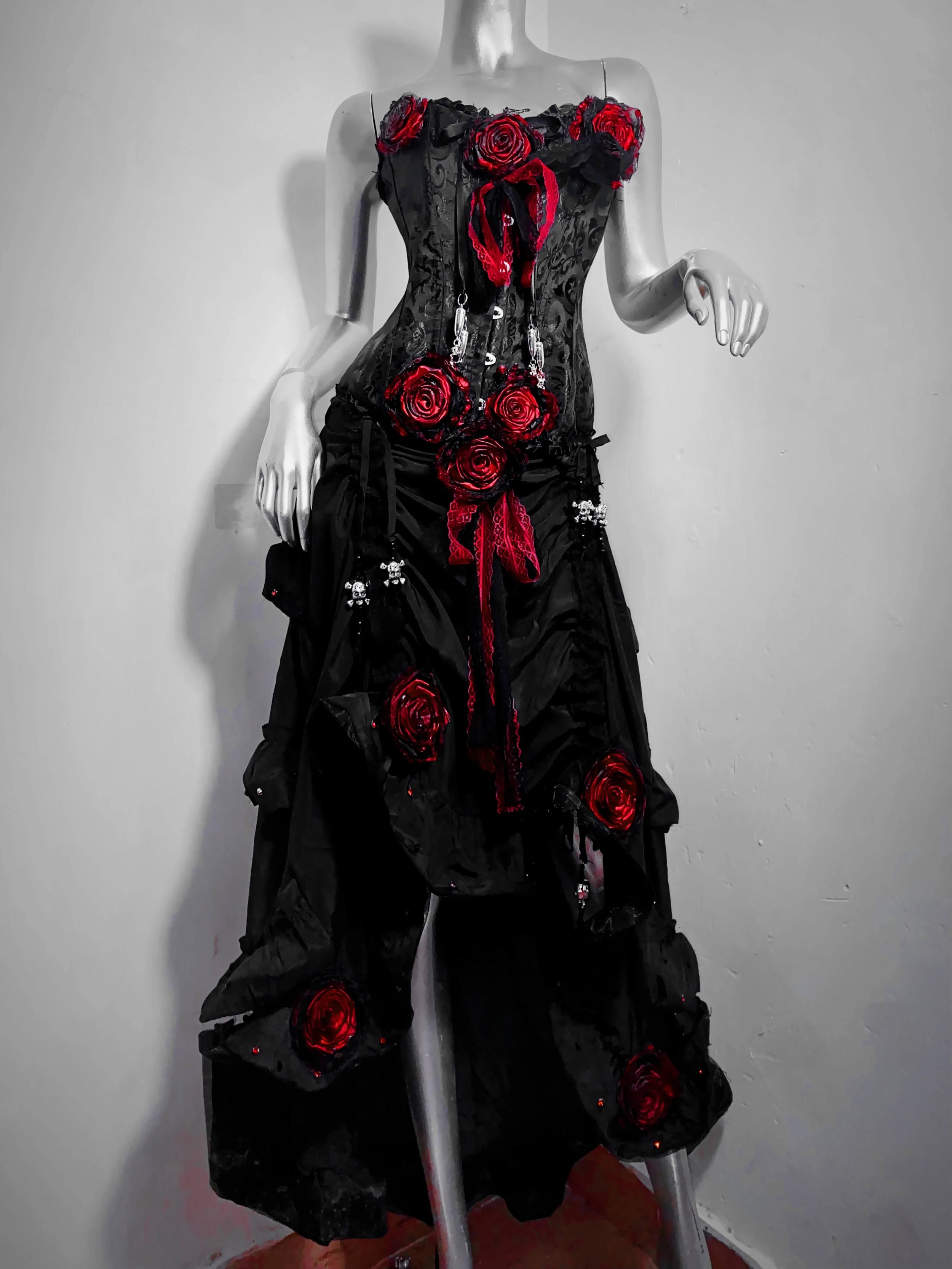 Dark Halloween Nightclub Wear Gothic Style Three-Dimensional Rose Decoration Black Camisole Corselette Irregular Skirt Dress