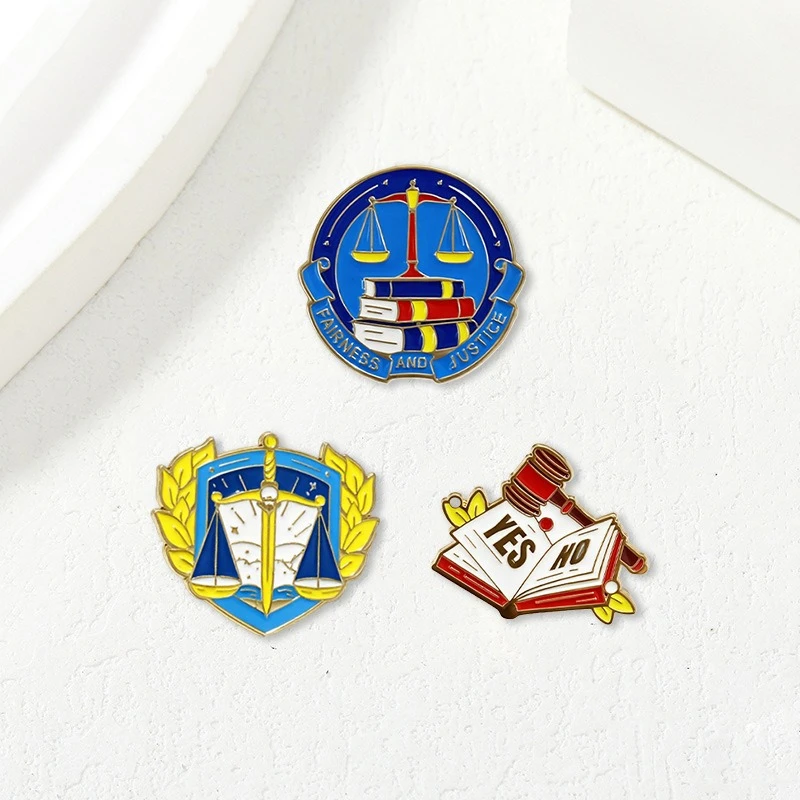 Creative Commute Law Metal Brooch Fairness Justice Badge Lawyer Legal Worker Gift Pin DIY Clothing Bags Hat T-shirt  Accessory