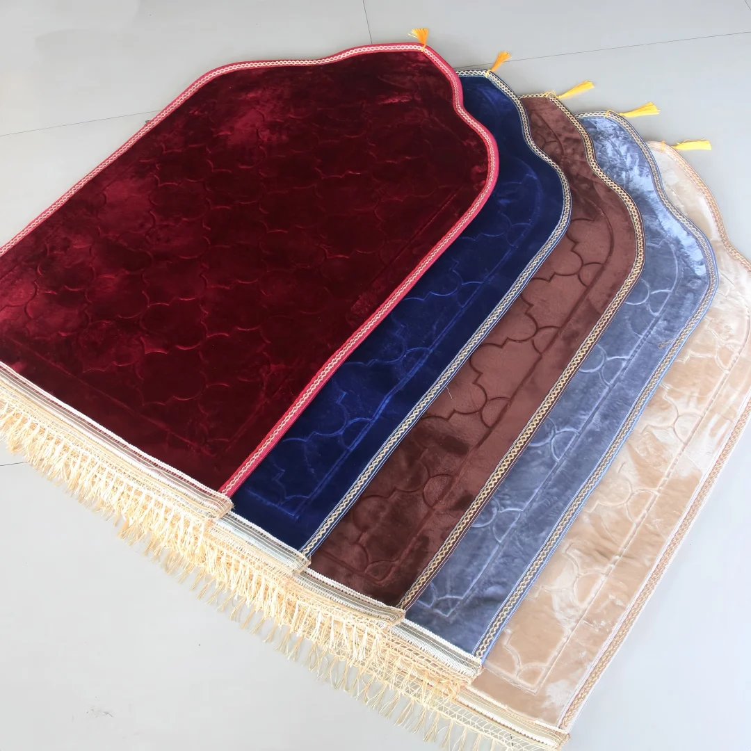 Arch Pattern Flannel Prayer Rug, Soft Skin-friendly, Long Foldable Kneeling Mat for Indoor Worship