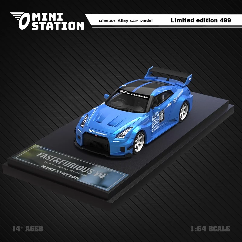 

Stock 1:64 Blue GTR R35 3.0 wide-body War God sports car, die-cast alloy car model, for teenagers to play with and collect.
