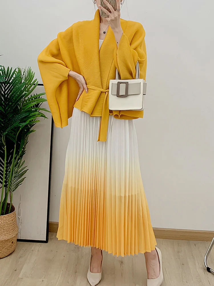 GVUW Pleated Color Block 2 Pieces Set Women Evening Party Loose Jackets + A Line Skirts Fashion Lace-up New 2024 Sets 17G8027