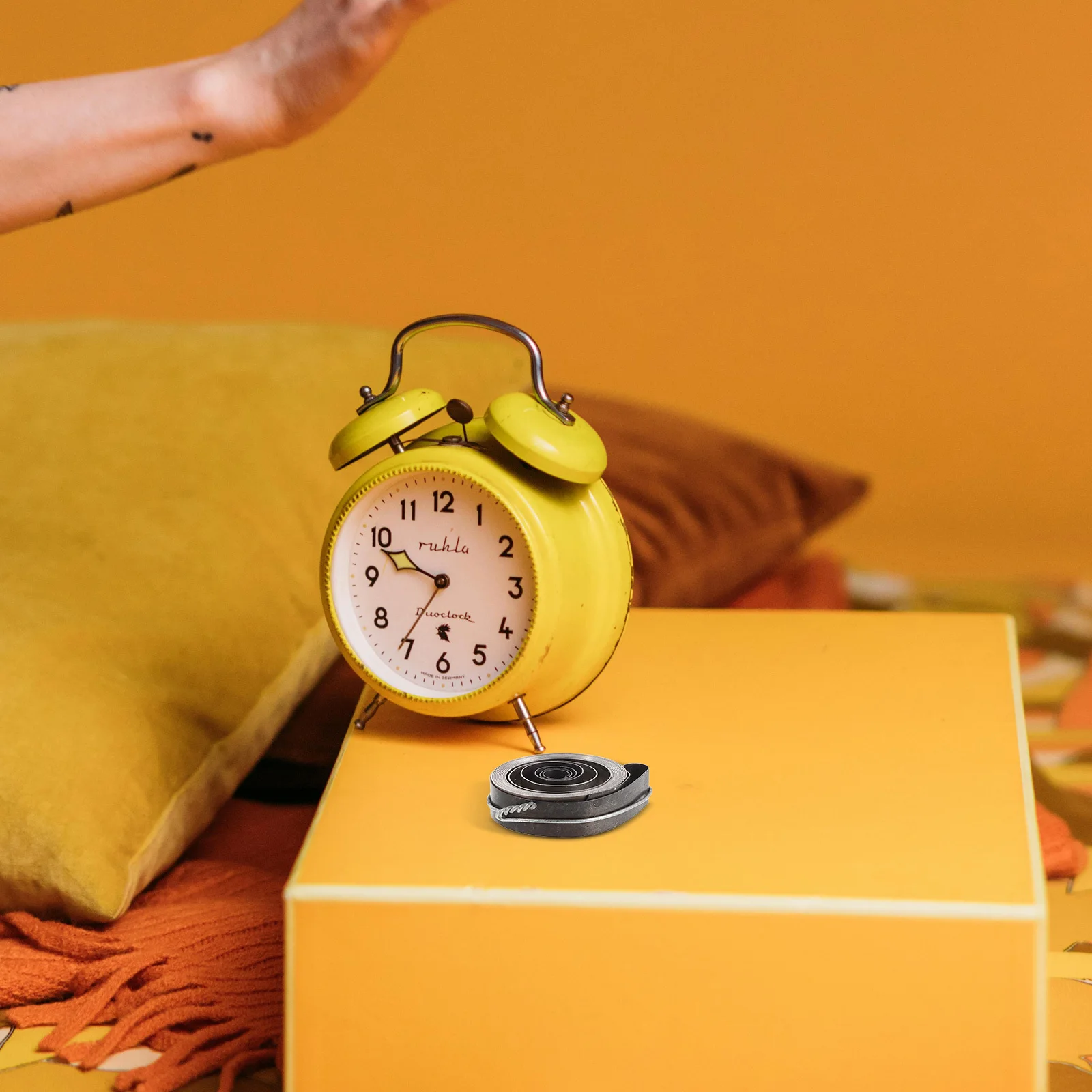 

4Pcs Mechanical Clock Mainspring Replacement Universal Vintage Spring for Alarm Timepiece Repair and Maintenance