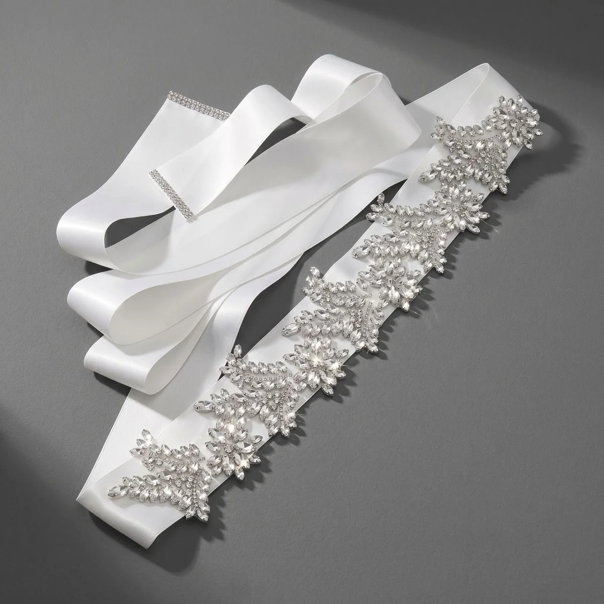 SLBRIDAL Hochzeitszubehör Kristall-Brautgürtel Satin Strass Perlen Abendkleid-Gürtel Hochzeitsband Schärpe Brautjungfern Damen – Detail 2