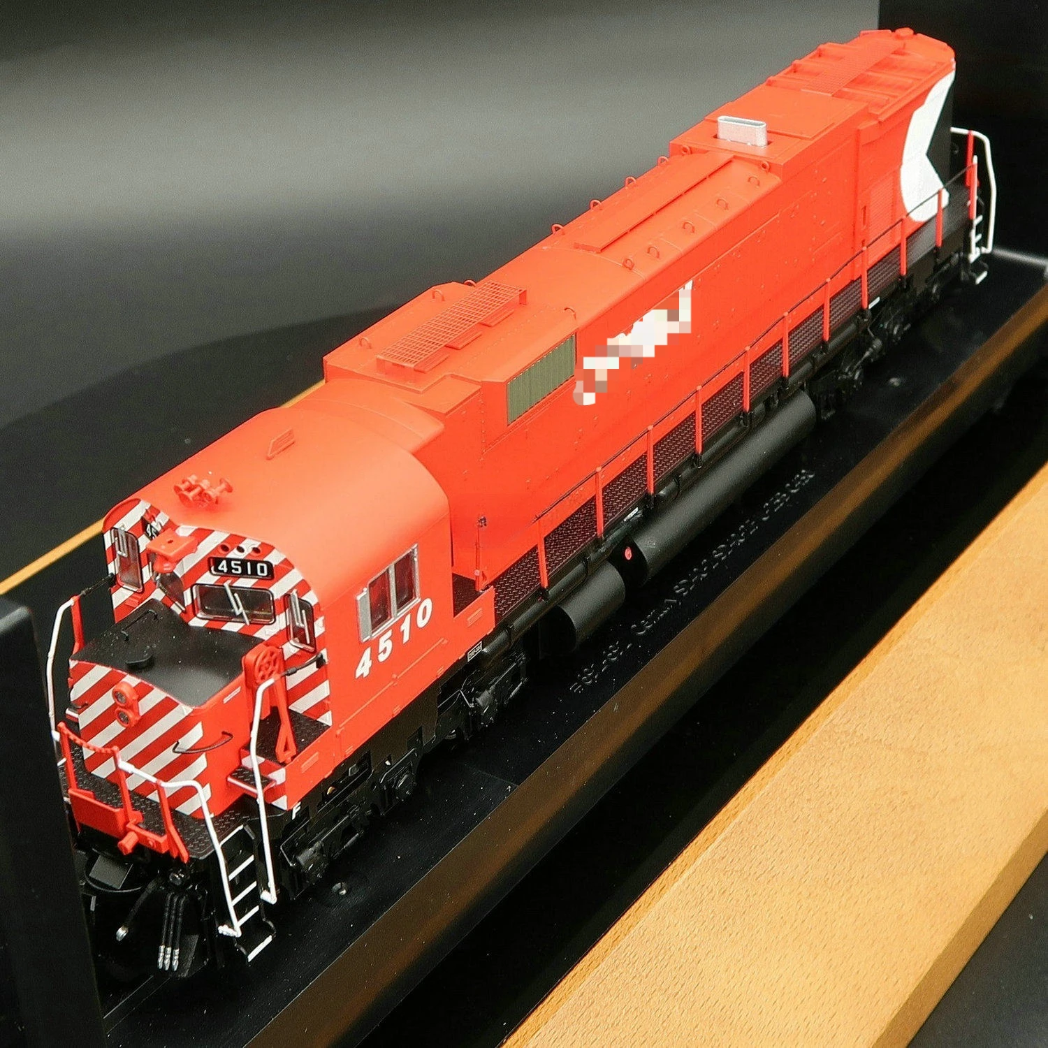 HO Type 1/87 Model Train CPRAIL4510 Diesel Locomotive 24836 Red Paint Simulation Version Toy Train Boys Toy Gift