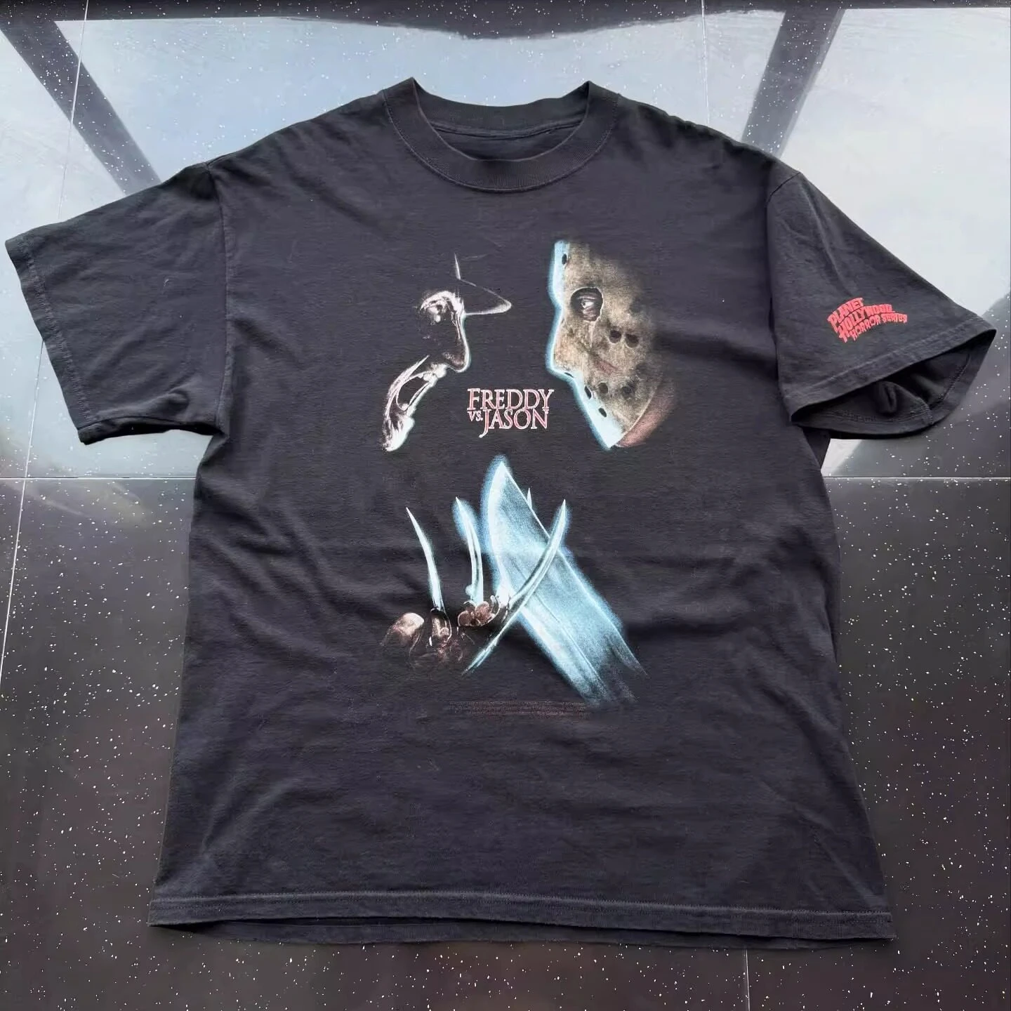 Freddy VS Jason Surrounding Short-Sleeved T-Shirt (For Both Men and Women)