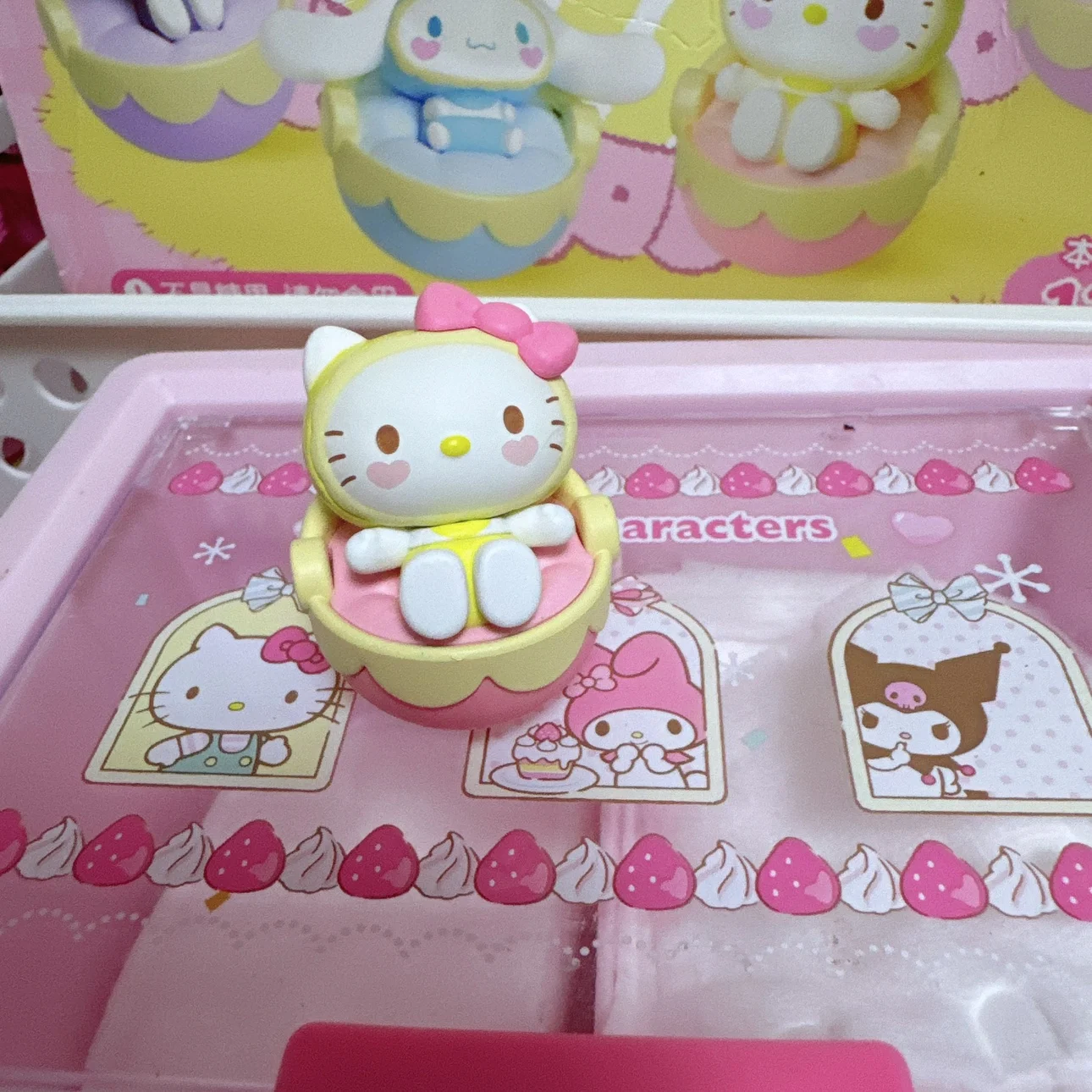 

Серия Sanrio Cradle Tumbler: Слепые пакеты-сюрпризы с фигурками My Melody, Pom Pom Purin, Kuromi, Pochacco, Cinnamoroll. Коллекционные украшения, подарки для детей.