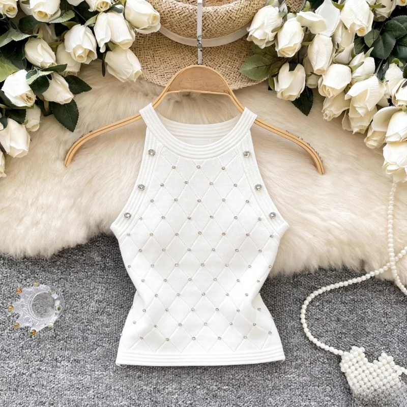 Damen Weißes Strass-Verziertes Ärmelloses Neckholder-Top aus Dehnbarem Gestepptem Strick, Lässiges Sommer-Cami-Top-Outfit