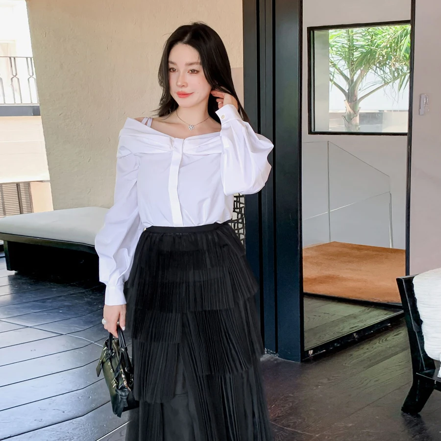 

Ele Gentle White irt One oulder Design Exquisite for Ladies Cotton 00% Autumn Collection 2025 Classy Women