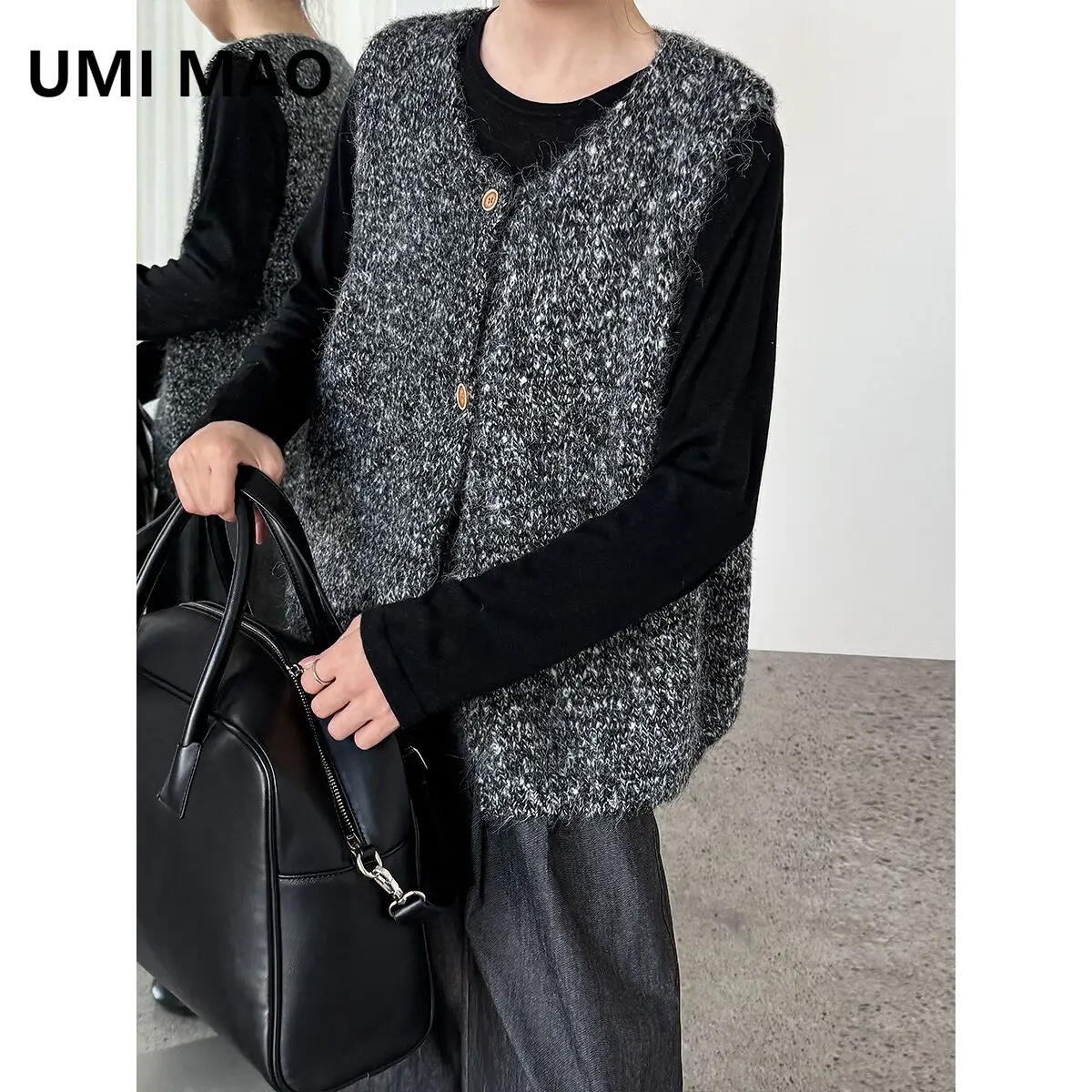 

UMI MAO Soft Wool Knitted Variegated Vest For Women Autumn New Korean Style Simple Layered Sleeveless Jacket