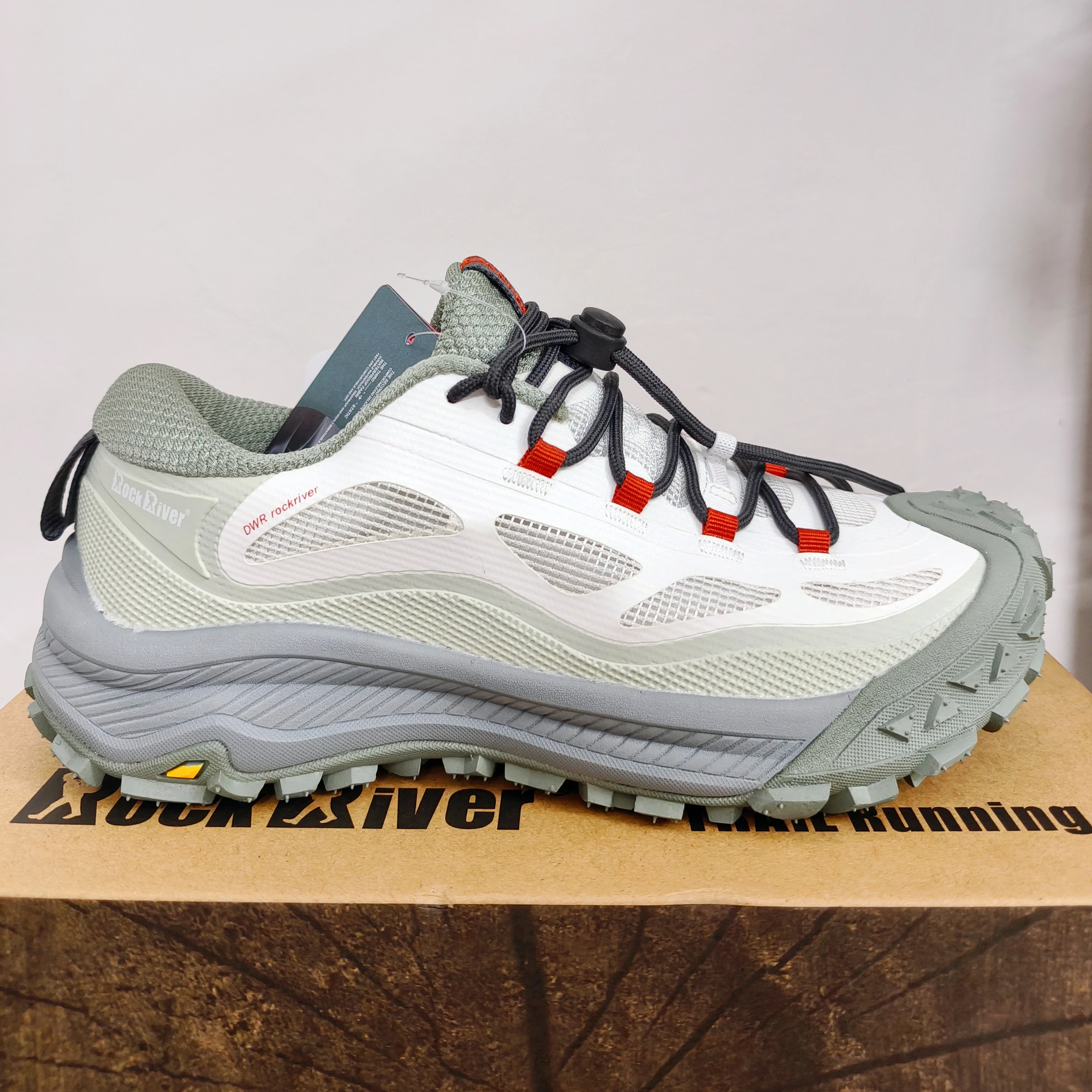 

Cool Hiking Men Shoes Comfortable Gym Hiking Shoe Men Anti-Slip Sport Mens Sneakers Professional Rock Climbing Shoe Man