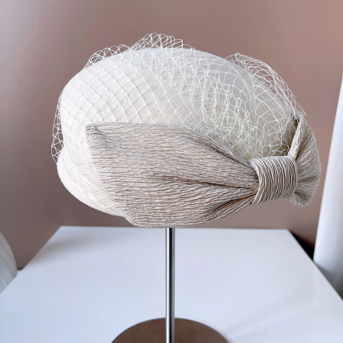 Fashion French Bowknot Veil Beret 100%Wool Cashmere Hat Women Fedora Cocktail Derby Party Church Wedding