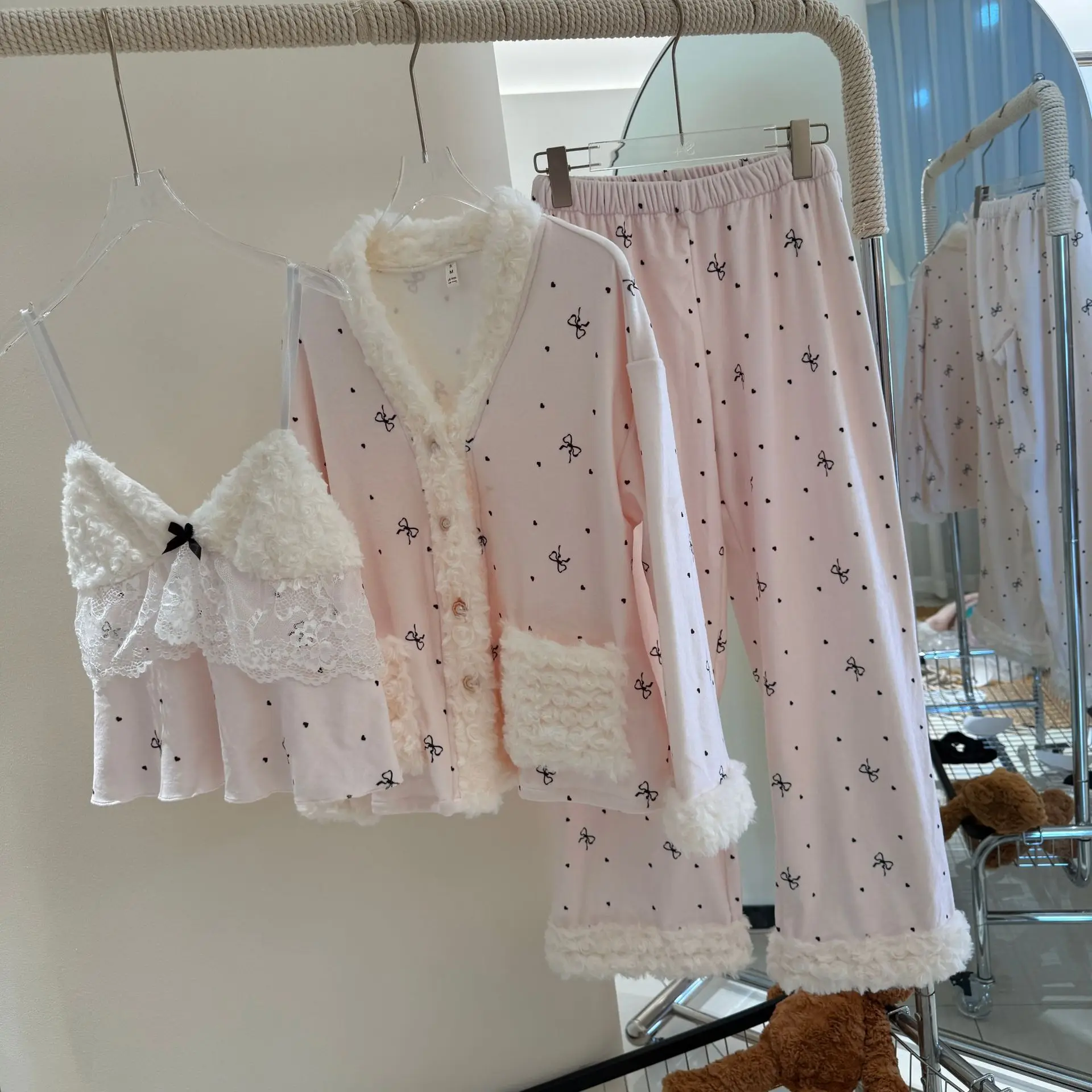 

New Island Fleece Pajamas Set Women Long Sleeve Pants Thickened Homewear Three Piece Set Style Autumn Winter Nightwear Set