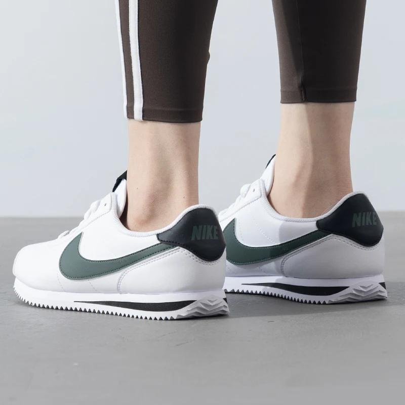 Damskie buty sportowe NIKE CORTEZ BG Modne retro amortyzowane lekkie wygodne buty do biegania DM0950-106