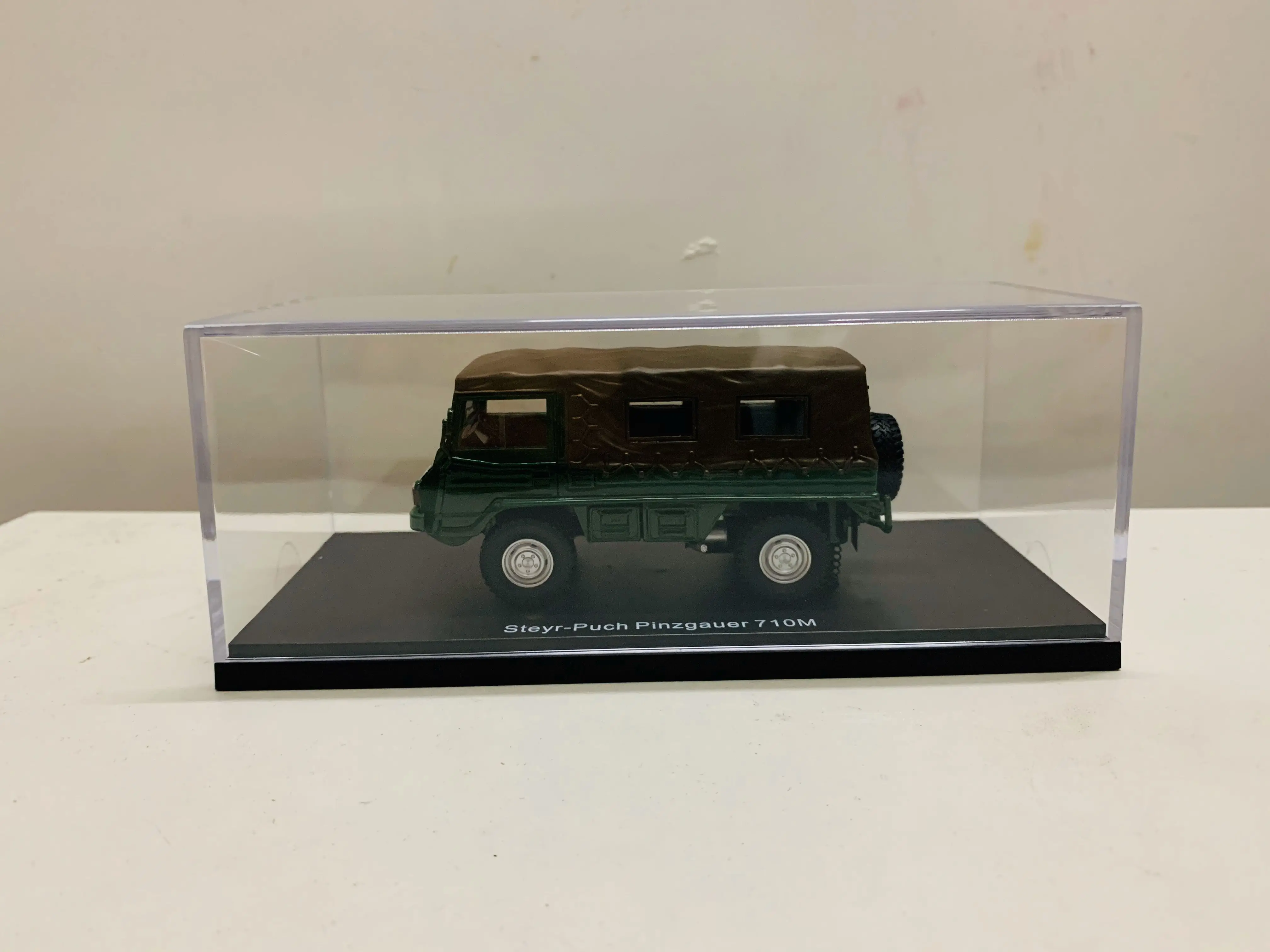 1/43 Scale Resin Model Car Steyr-Puch Pinzgauer 710M Green,No Color Box