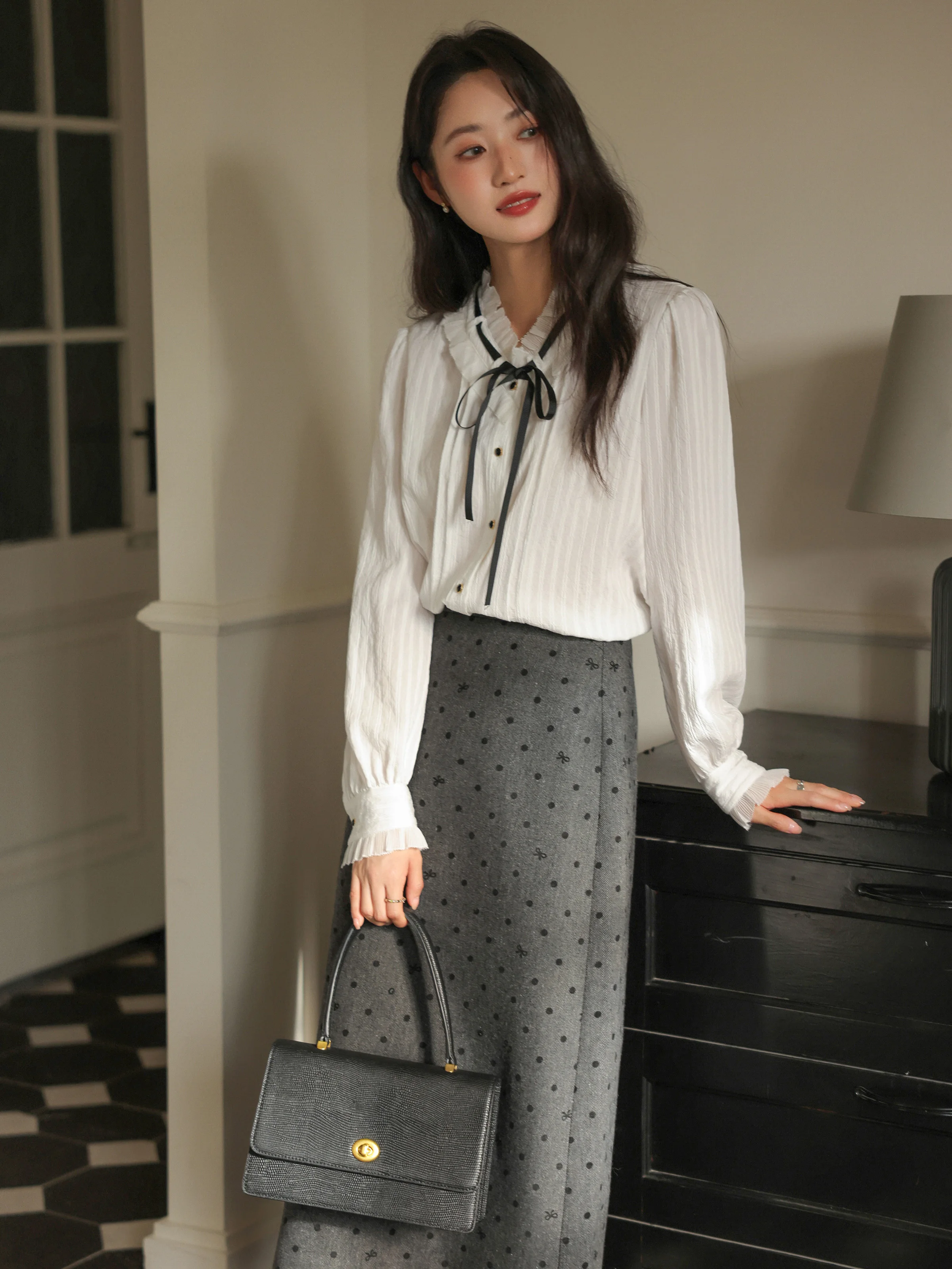 French Style Bow Tie Long Sleeve Blouse Women Elegant White Shirt Spring Slim Fit Chic Design Office Wear Vintage Style Tops