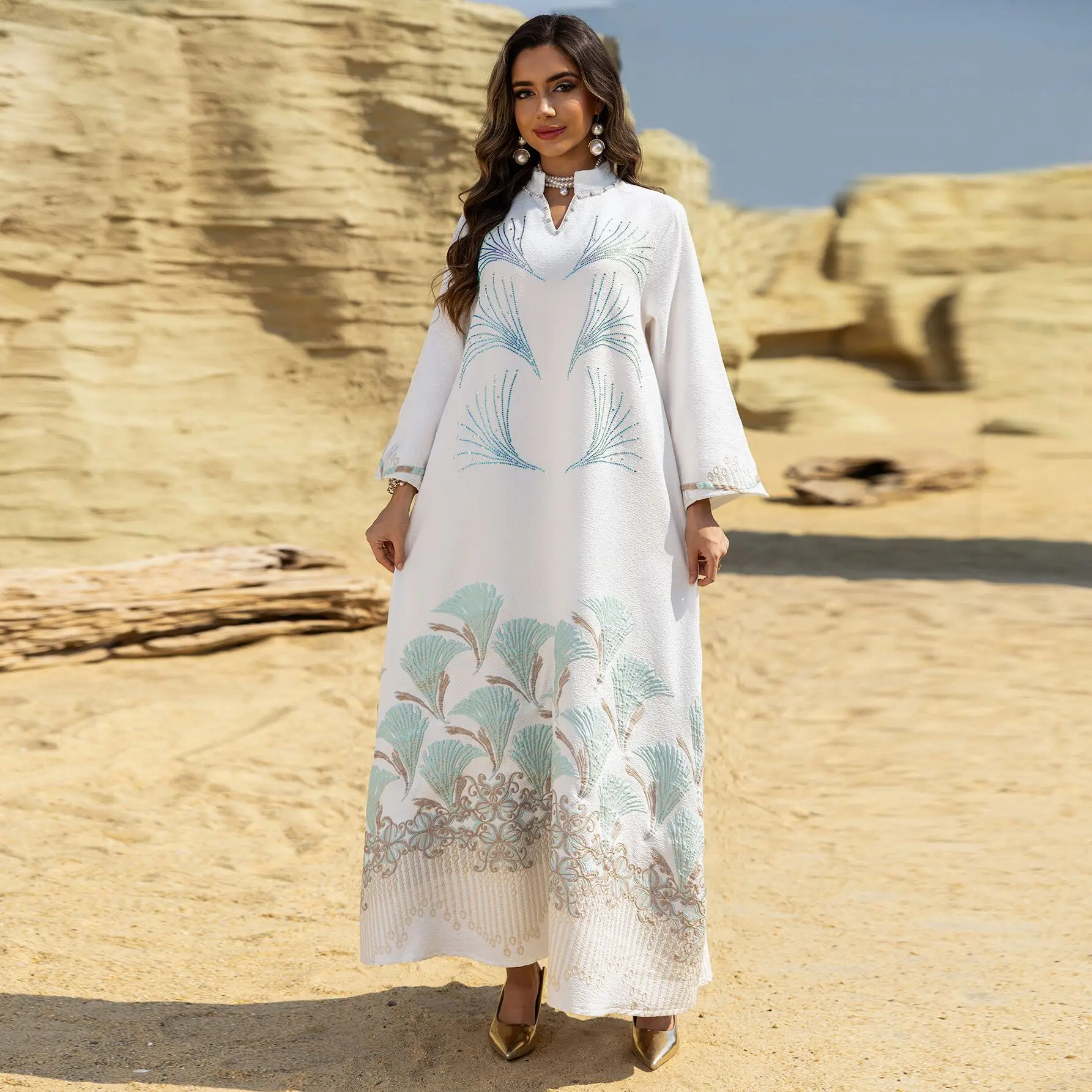 

2025 New Muslim Dress Diamonds Abaya Islam Jalabiya for Women Turkey Kaftan Kebaya Caftan Marocain Femme Musulmane Vestidos Gown