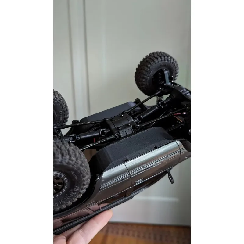 Integrated Side Step & Mud Flaps V2 for FMS FCX18 LC80 1/18 RC Crawler, Side Rail with Built-In Mud Guards Upgrade Parts