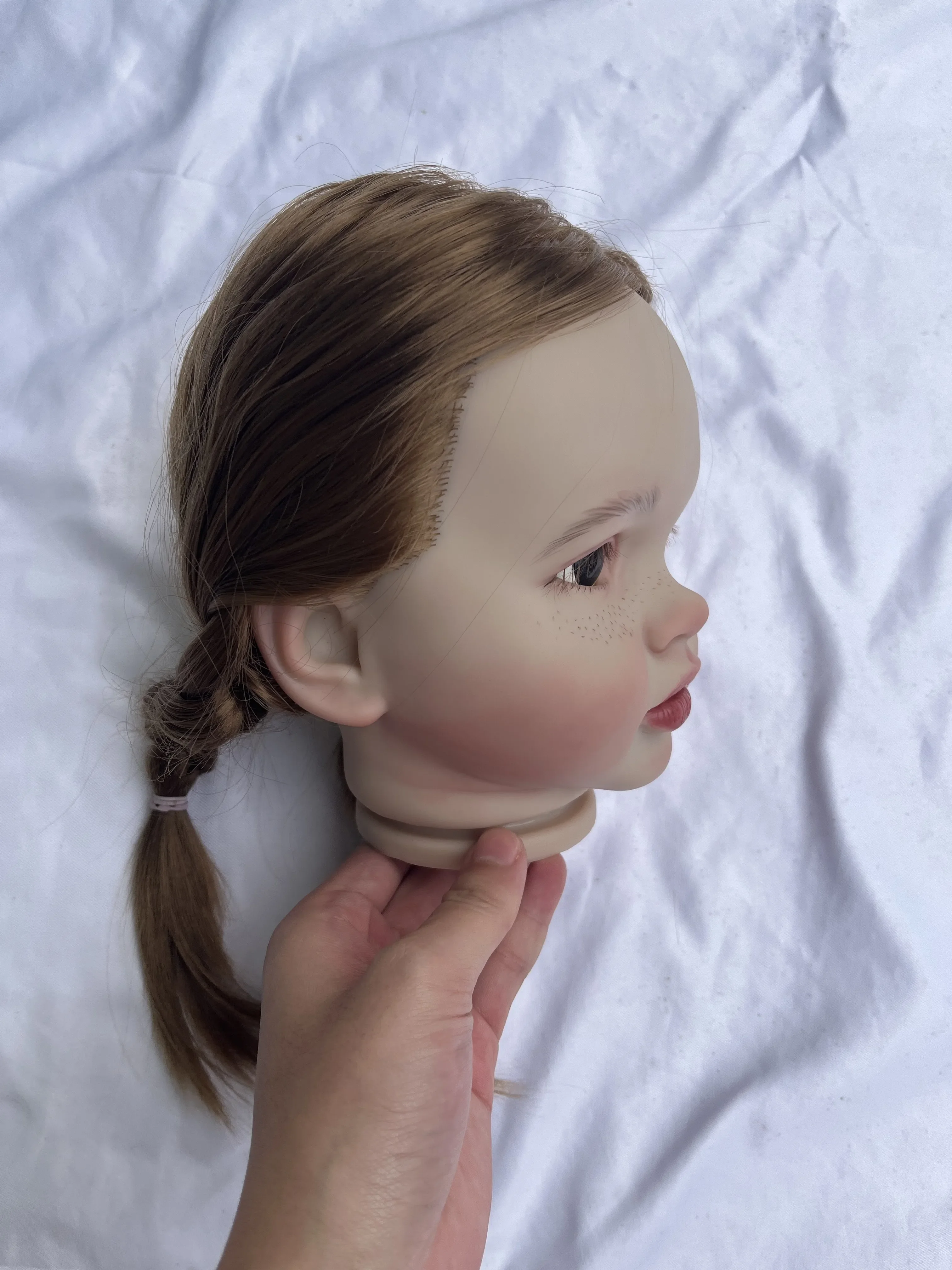 SINO-BB Maßgeschneidertes, limitiertes 26-Zoll-Reborn-Baby-Pippa mit handgewurzeltem Haar, bemaltes Kit, DIY-Teil, echte Fotos ohne Sommersprossen