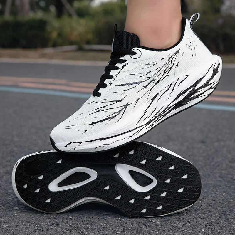 

Running Shoes Men Lightweight Air Mesh Anti-slip Wear-resistant Casual Shoes Men Sports Thick Sole Breathable Walking Shoes Men