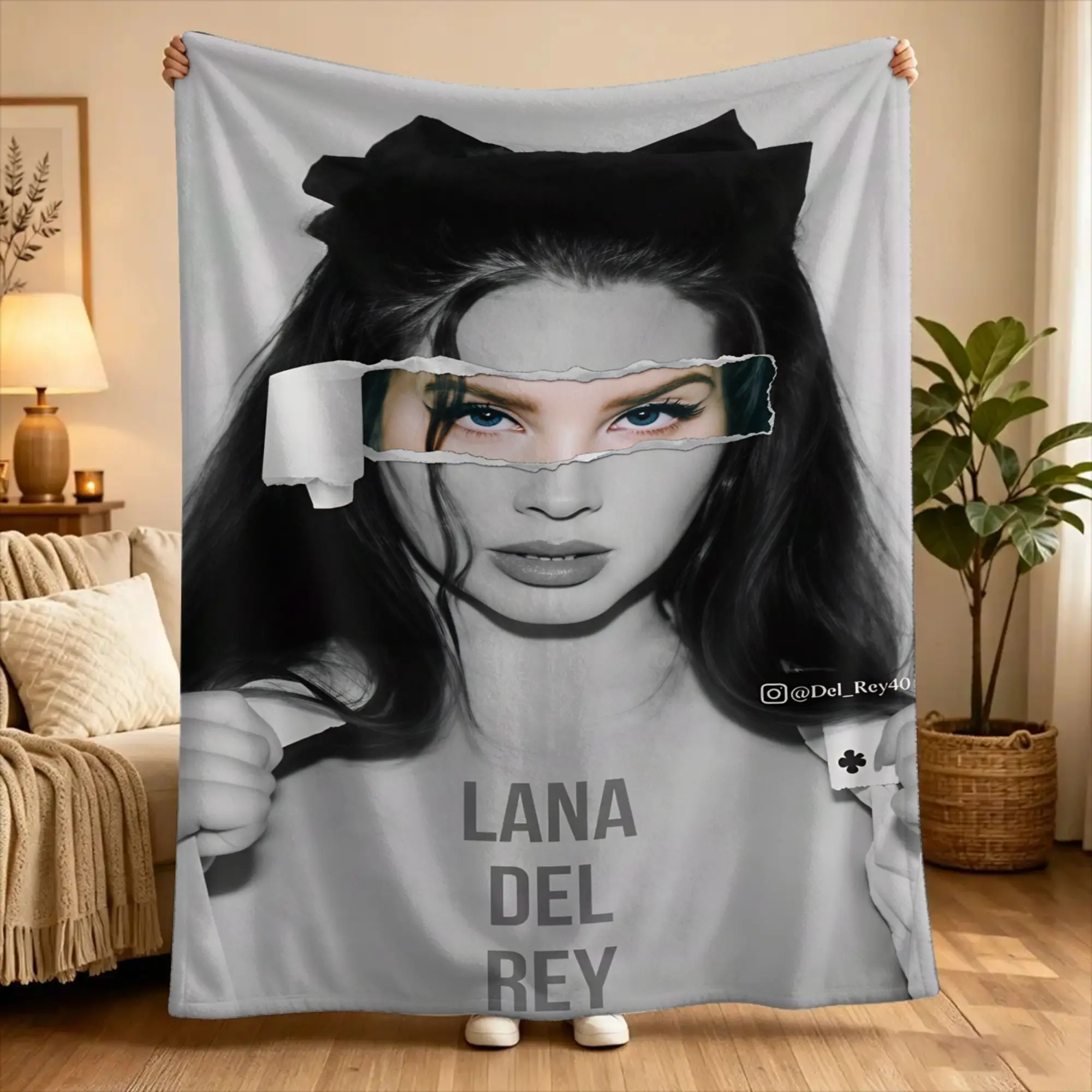 Lana Del Rey Singer Lizzy Grant  Blanket  Travel Flannel Throw Blanket For Bedroom Super Warm Custom Quality Bedspread Gift Idea