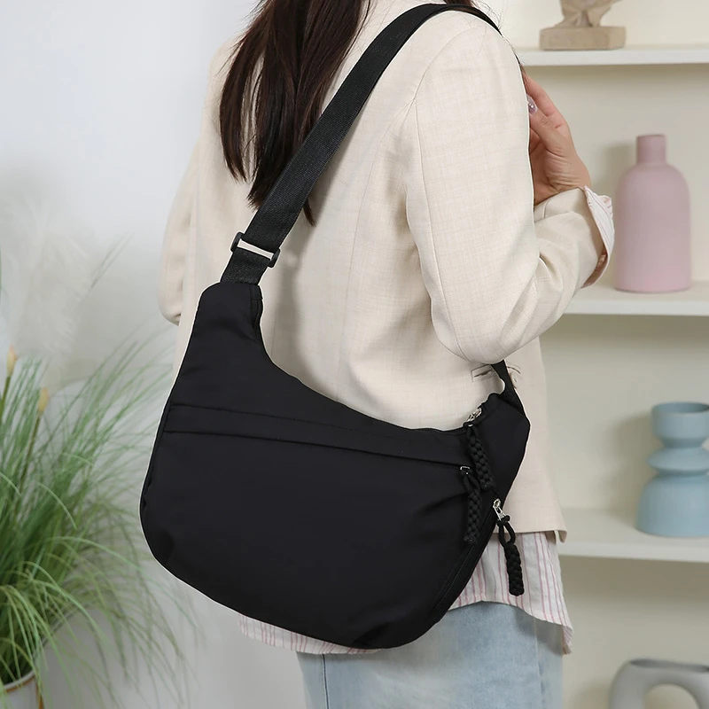 Trendy Fashionable Women Single Shoulder Crossbody Bag Versatile Elegant Large Capacity for Daily Wear Shopping Work image 3