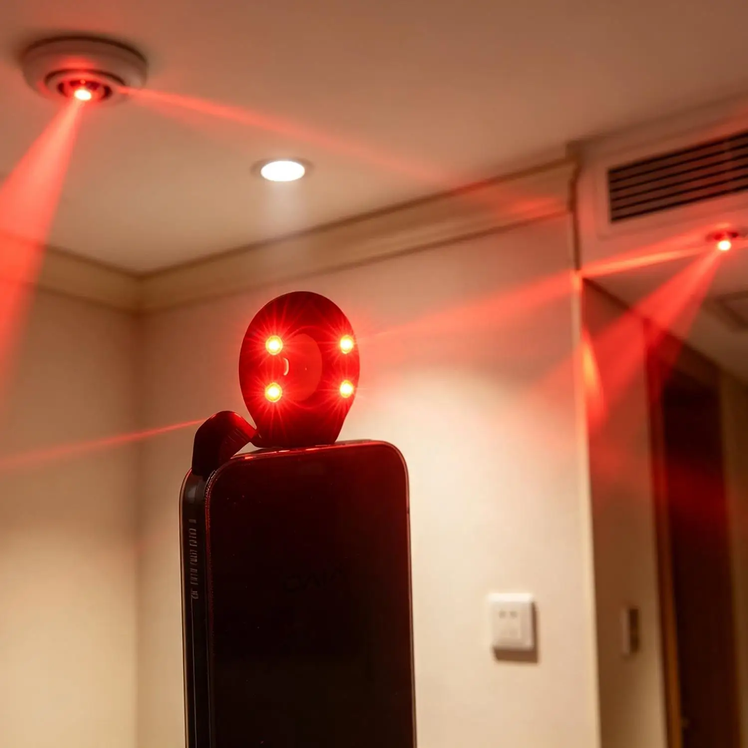Camera Infrared Detector Safe&Anti-Peeping Protection Detector Hotel Pinhole Lens Detect Security Alarm Anti Spy Candid