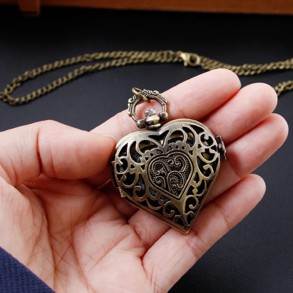 Fashion Heart Shaped Lovely Hollow Elegant Quartz Pocket Watch Necklace Pendant for Women Ladies Girl Birthday Gifts 2023