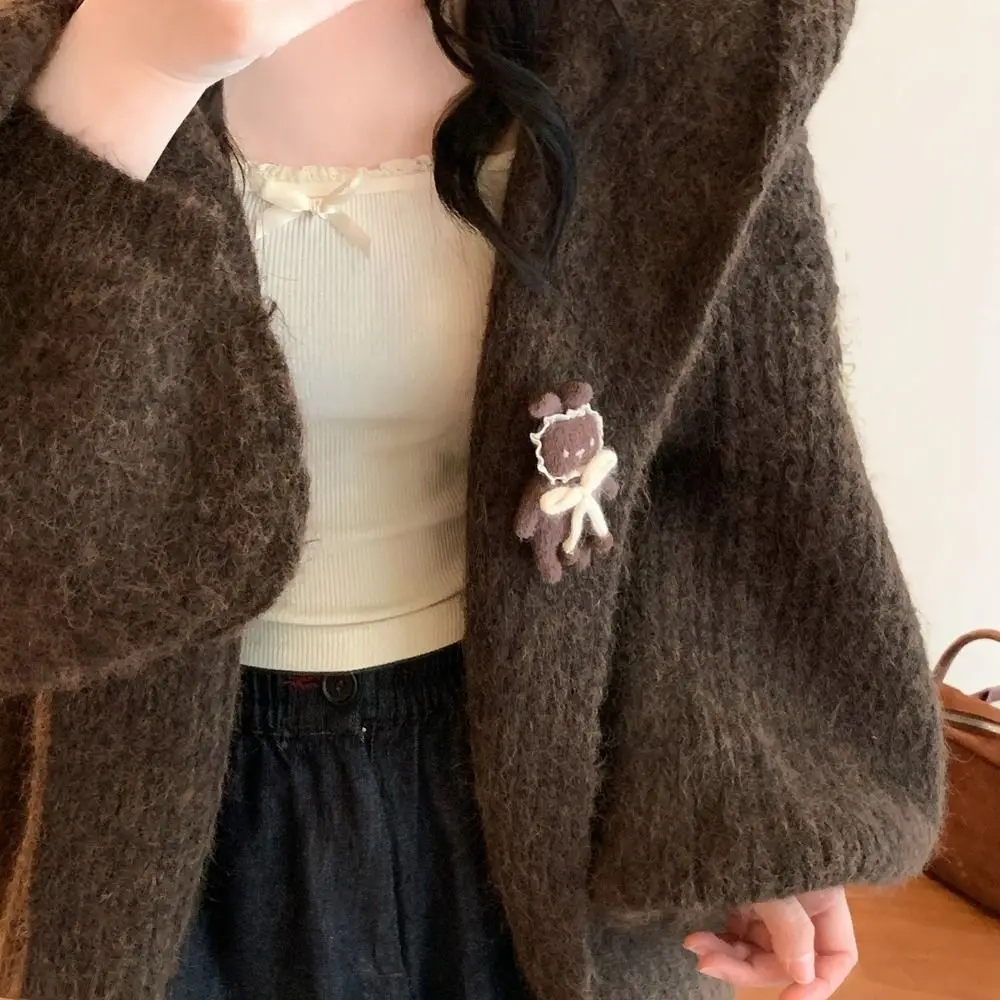 Curly Hair Girl Cloth Fabric Brooch Plush Doll Cute Cartoon Sweater Pin Pin Accessories Retro Little Rabbit Brooch