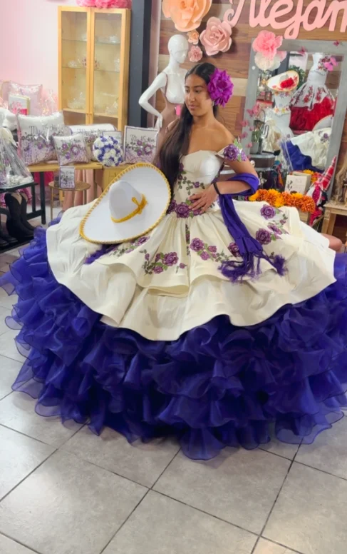 

Женское платье-пончо без бретелек, с цветочной вышивкой