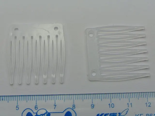 50 White Plastic Mini Hair Clips Side Combs Pin Magic Grip Hair Pins 32mm