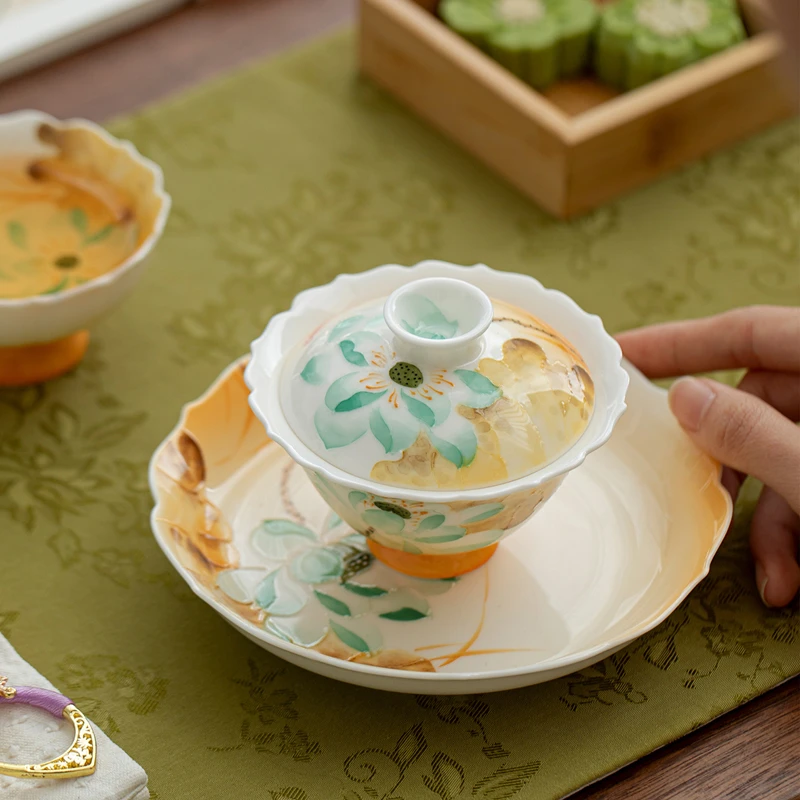 110ml Chinese Handmade Ceramic Gaiwan Pot Bearing Hand Painted Lotus Flower Tea Bowl Porcelain Teacup Tray Household Tea Set