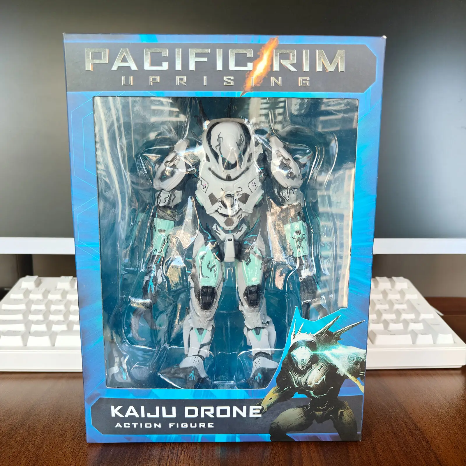 Anime Pacific Rim KAIJU DRONE Figure Drone Jaeger Action figure Room Decoration Model Toy Christmas Gifts