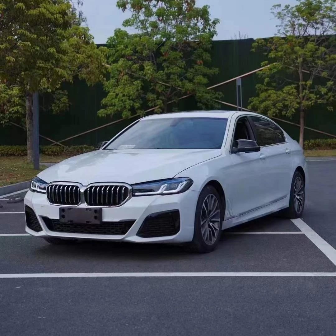 

The body kit is suitable for 5 Series F10/F18 modified G30/G38 surround middle grid modification bumper old modification