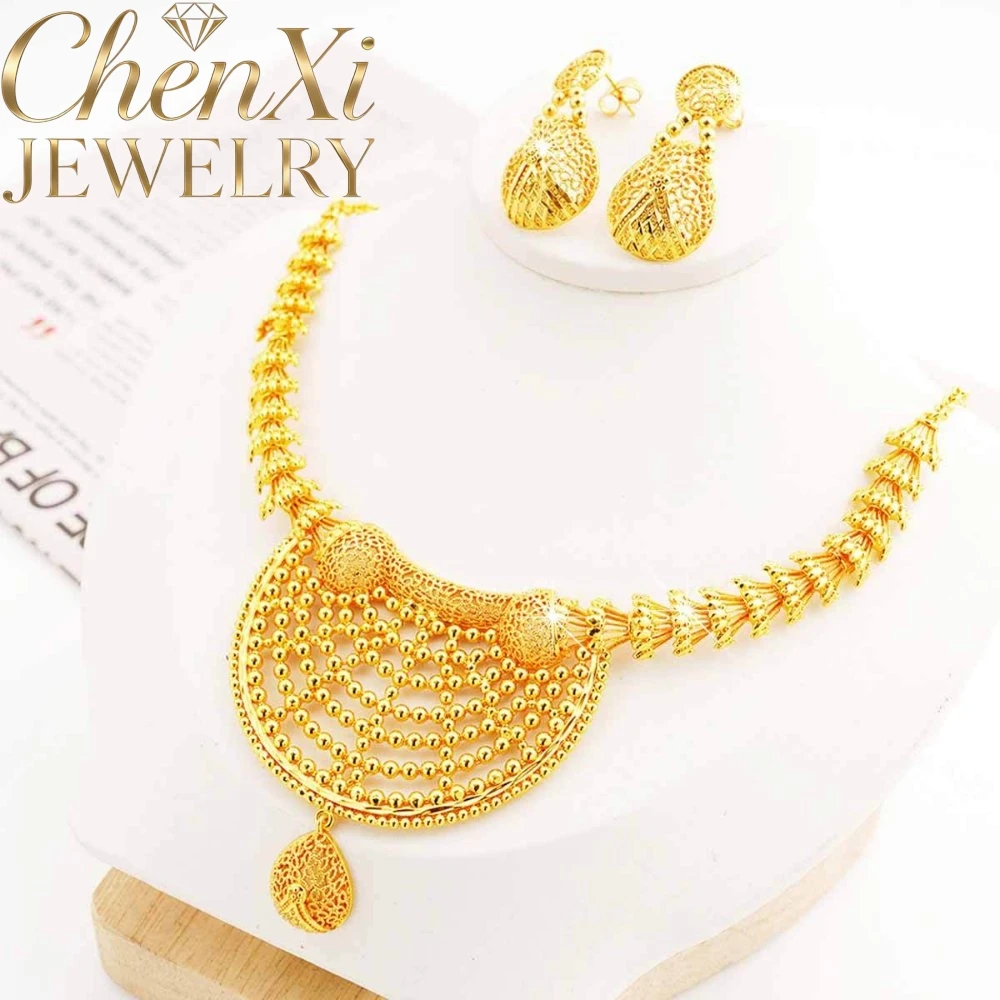 Sand Gold Tassel Shooting Star Hollowed-Out Necklace Exquisite High-End Standout Piece Refined Aesthetic Admirer Elegant Gift