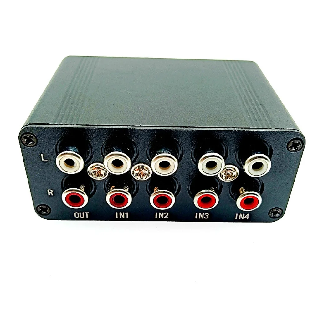 1 مدخل 4 مخرج 4-قناة مفتاح الصوت RCA ستيريو الصوت الجلاد الموزع إشارة محدد الجلاد يتحكم بشكل فردي