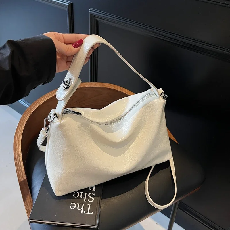 

PU Zipper Fashion Advanced Sense Women's Shoulder Bags 2025 New Versatile Large Capacity Sewing Thread Crossbody Bags