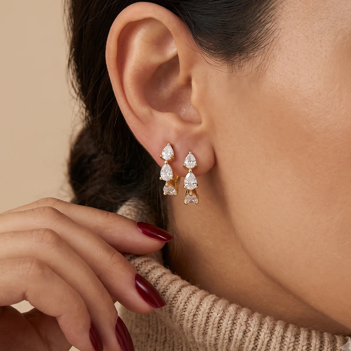 Moonmory Original Design Minimalistische Luxusmarken Messing Marquise Creolen für Damen 14K Doppelt vergoldete Birnenohrringe – Detail 2