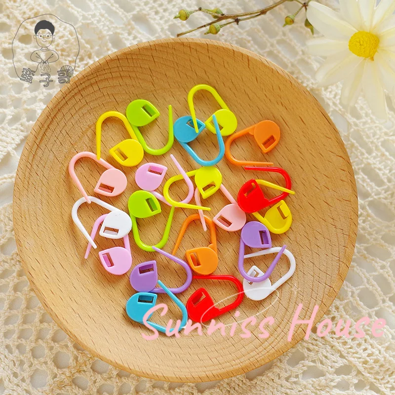 20pcs Colorful Knitting Stitch Counter Crochet Weaving Sweaters Scarves Plastic Buckle Needle Locking Markers Needle Clip Tool