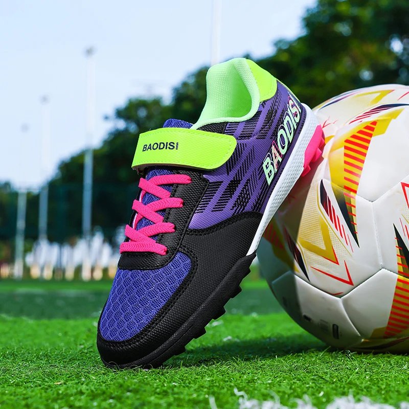New Men Kids Soccer Shoes Non-Slip Grass Football Boots Girls Boys Professional Cleats Ultralight Training Shoes